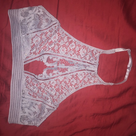VS Lace keyhole bralette NWOT - Picture 3 of 6